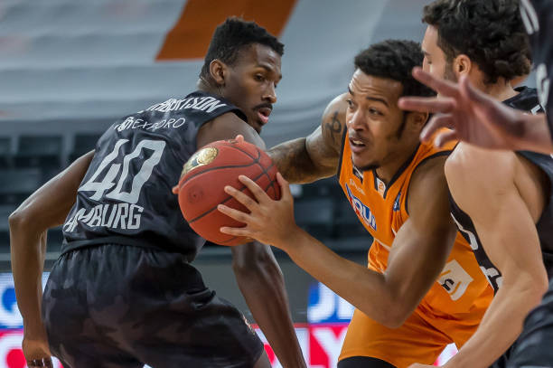 年轻化战略 年轻化战略