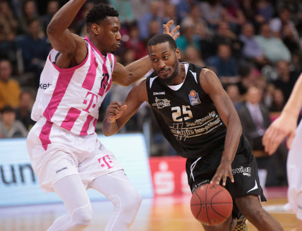 四的壮举 四的壮举