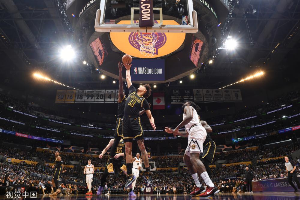 詹姆斯对此 詹姆斯对此