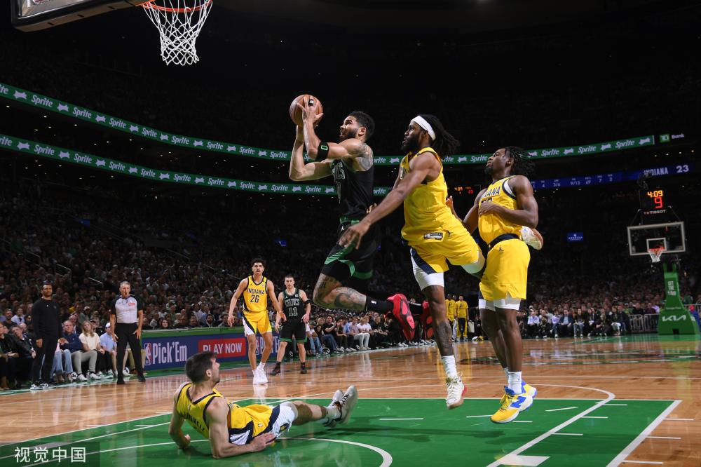 在字母哥砍 在字母哥砍